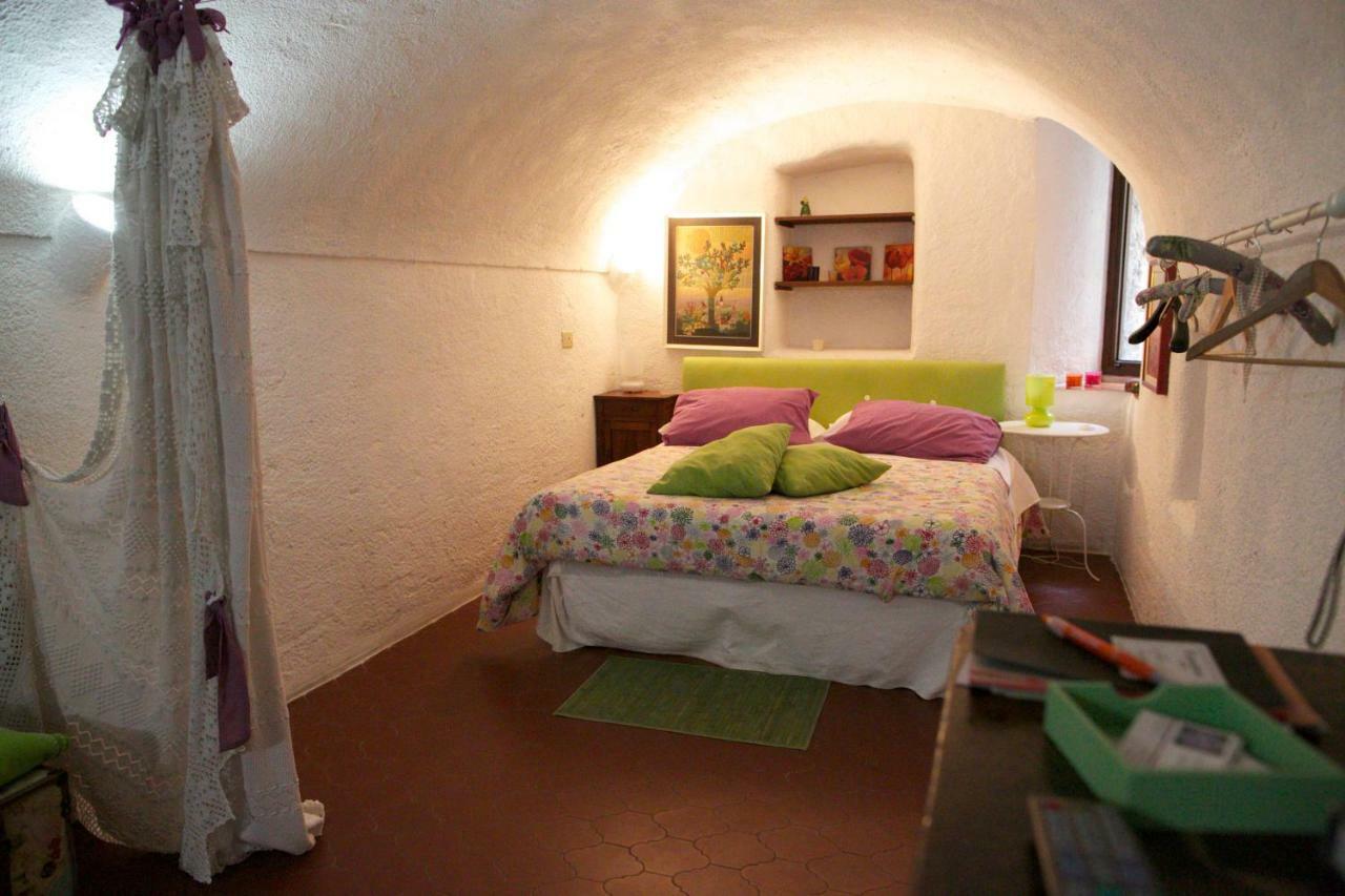 Appartamento Le Violette Dolceacqua Dış mekan fotoğraf