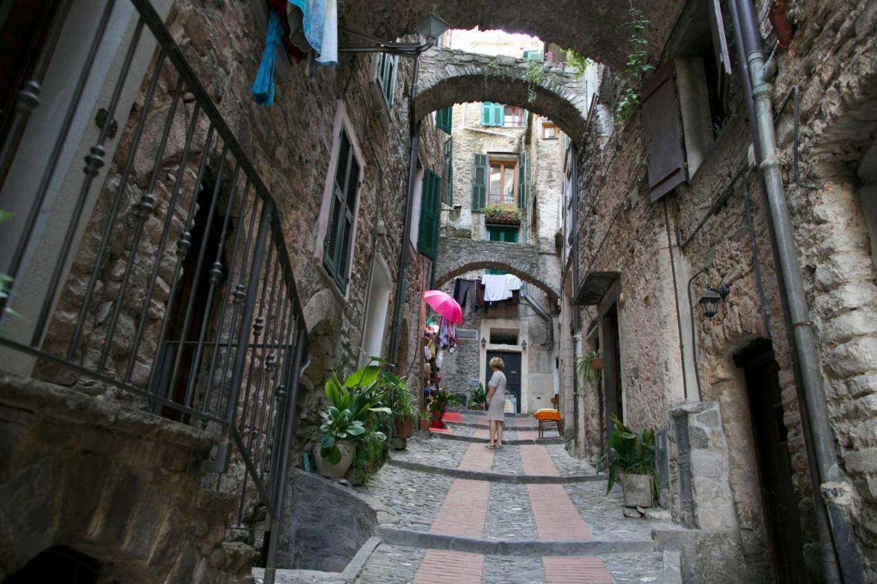 Appartamento Le Violette Dolceacqua Dış mekan fotoğraf
