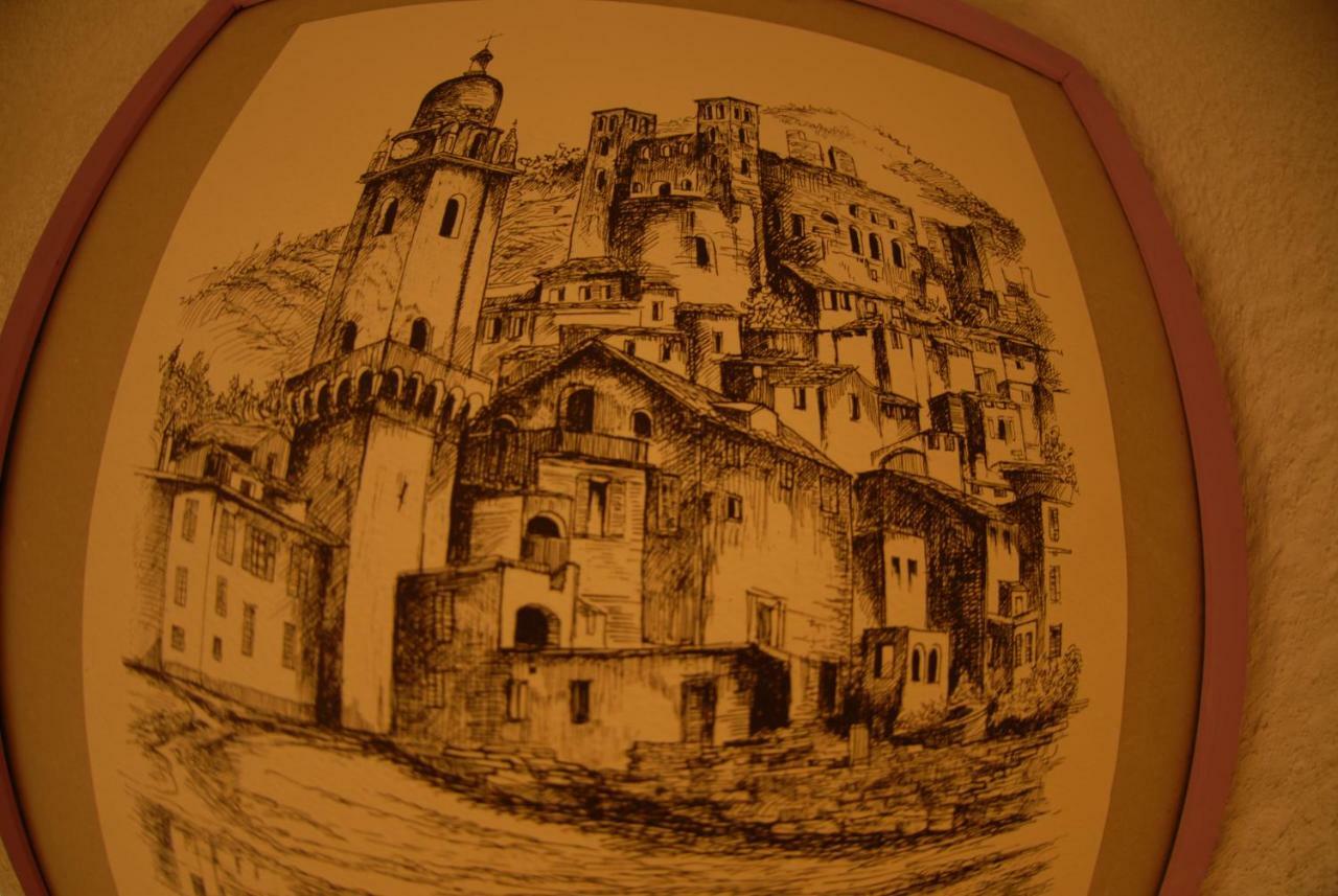 Appartamento Le Violette Dolceacqua Dış mekan fotoğraf